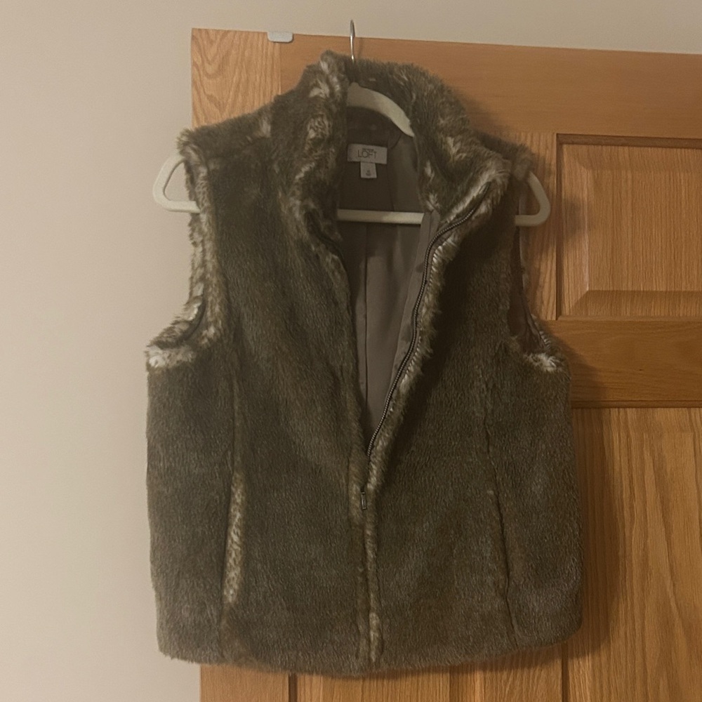 LOFT Faux Fur Zip-Front Vest in Olive Brown